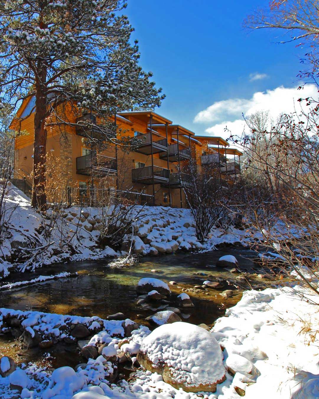 Creekside Suites